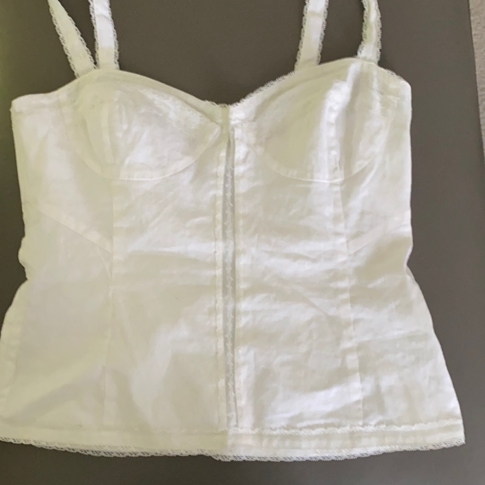 Linen and cotton top made by BCBG Max